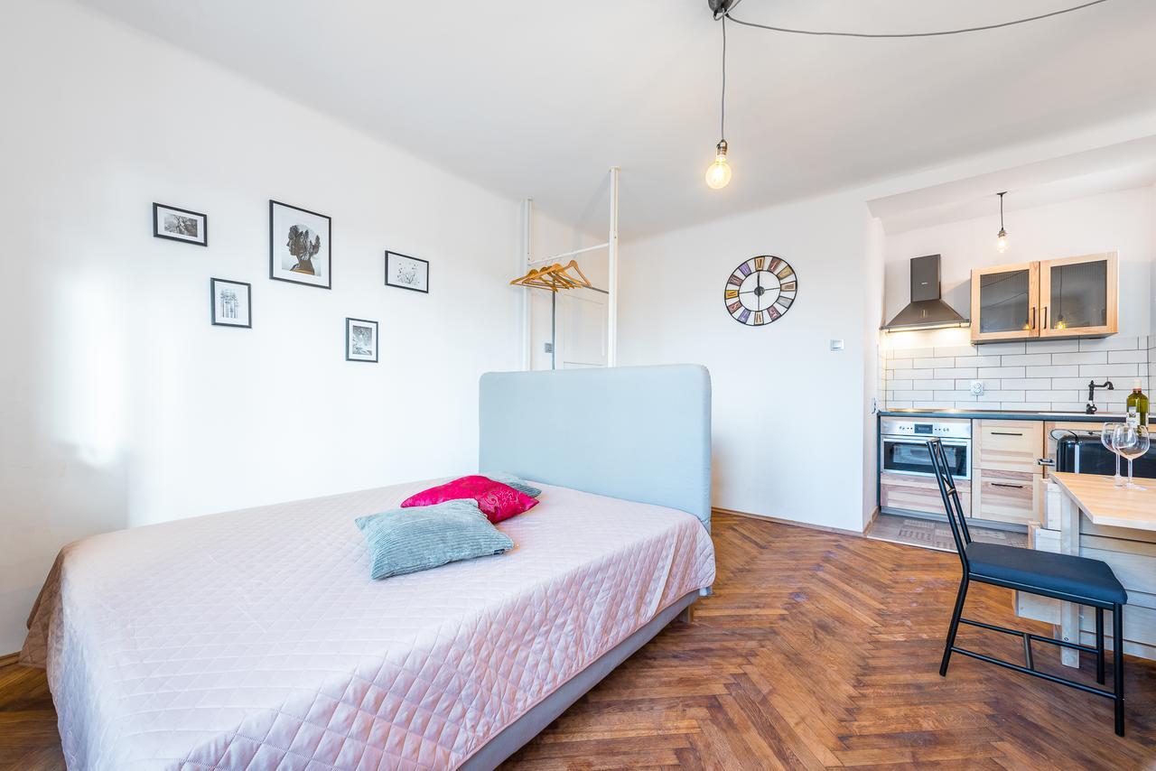 Bellagio Apartment B Прага Екстер'єр фото