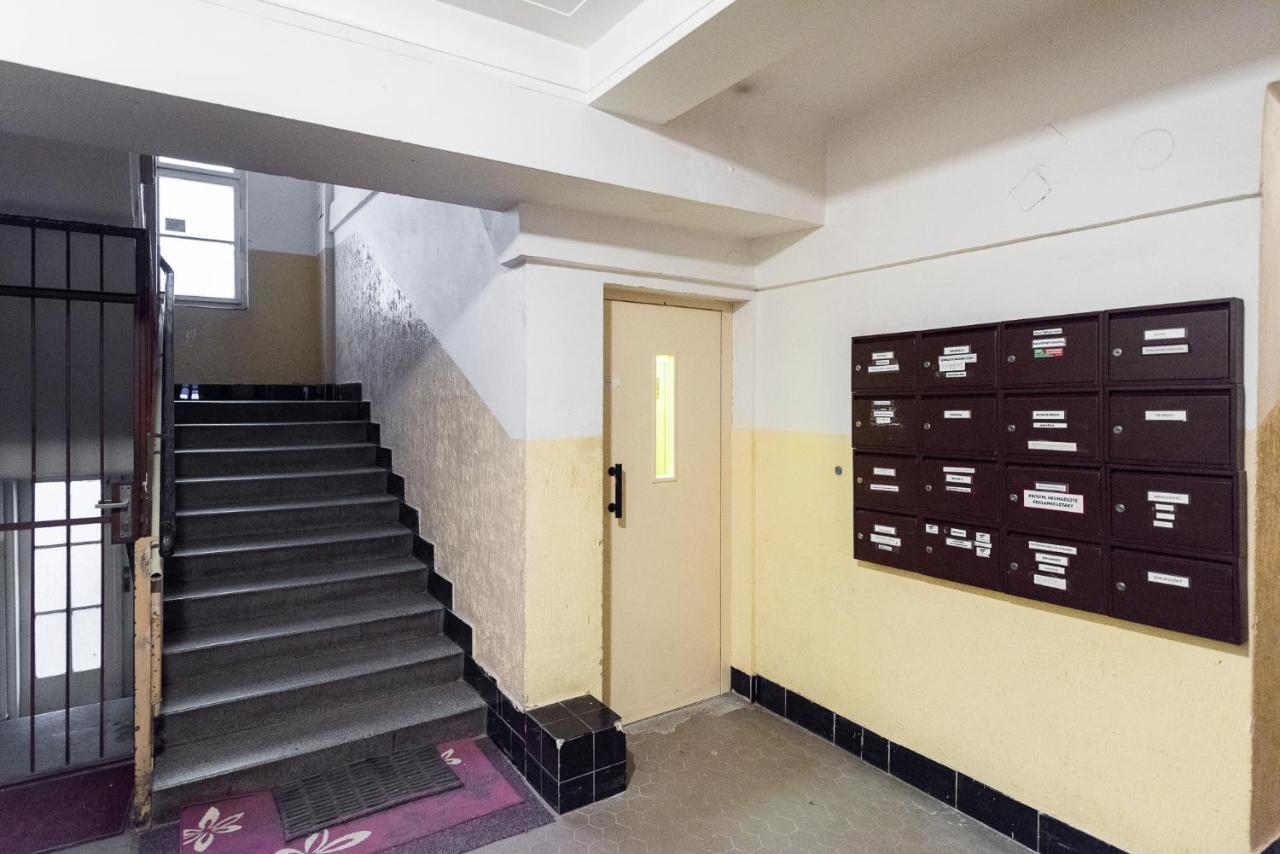 Bellagio Apartment B Прага Екстер'єр фото